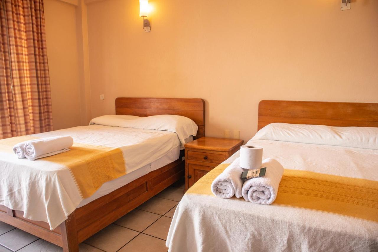 Hotel El Mirador ปูแอร์โตเอสกอนดิโด ภายนอก รูปภาพ